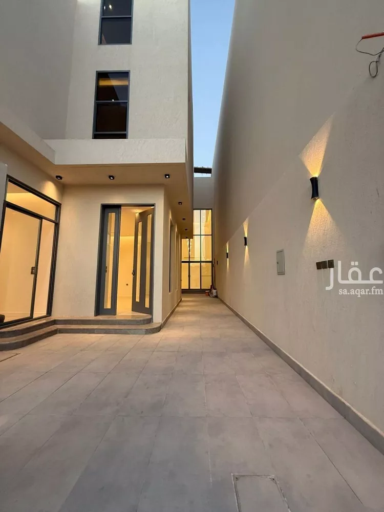 فيلا للبيع في شارع عبداللطيف بن المبارك, حي المهدية, مدينة الرياض, منطقة الرياض صورة 5
