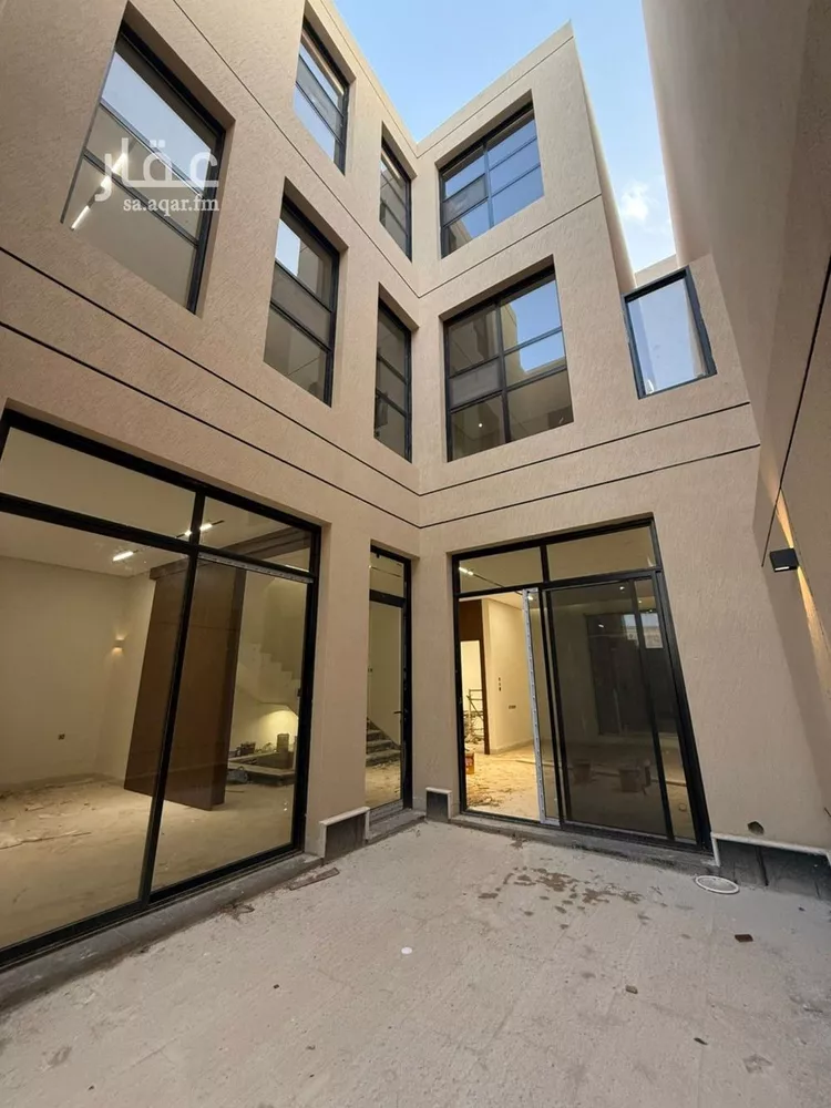 فيلا للبيع في شارع عبداللطيف بن المبارك, حي المهدية, مدينة الرياض, منطقة الرياض صورة 3