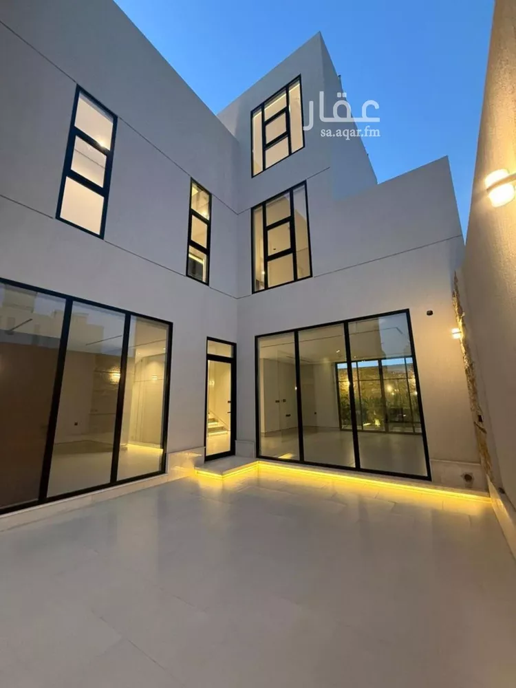 فيلا للبيع في شارع عبداللطيف بن المبارك, حي المهدية, مدينة الرياض, منطقة الرياض صورة 3