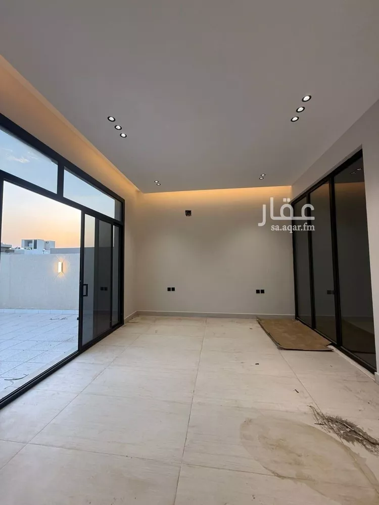 فيلا للبيع في شارع عبداللطيف بن المبارك, حي المهدية, مدينة الرياض, منطقة الرياض صورة 4