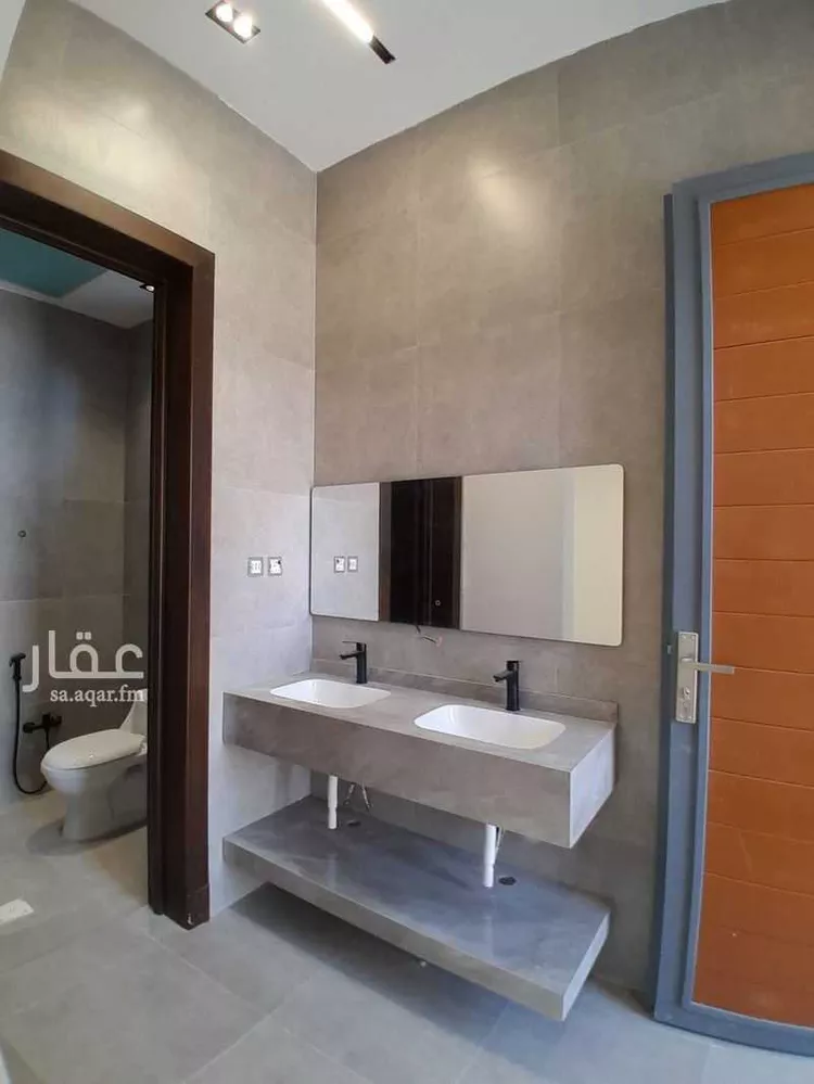 فيلا للبيع في شارع رقم 272, حي ظهرة لبن, مدينة الرياض, منطقة الرياض 10