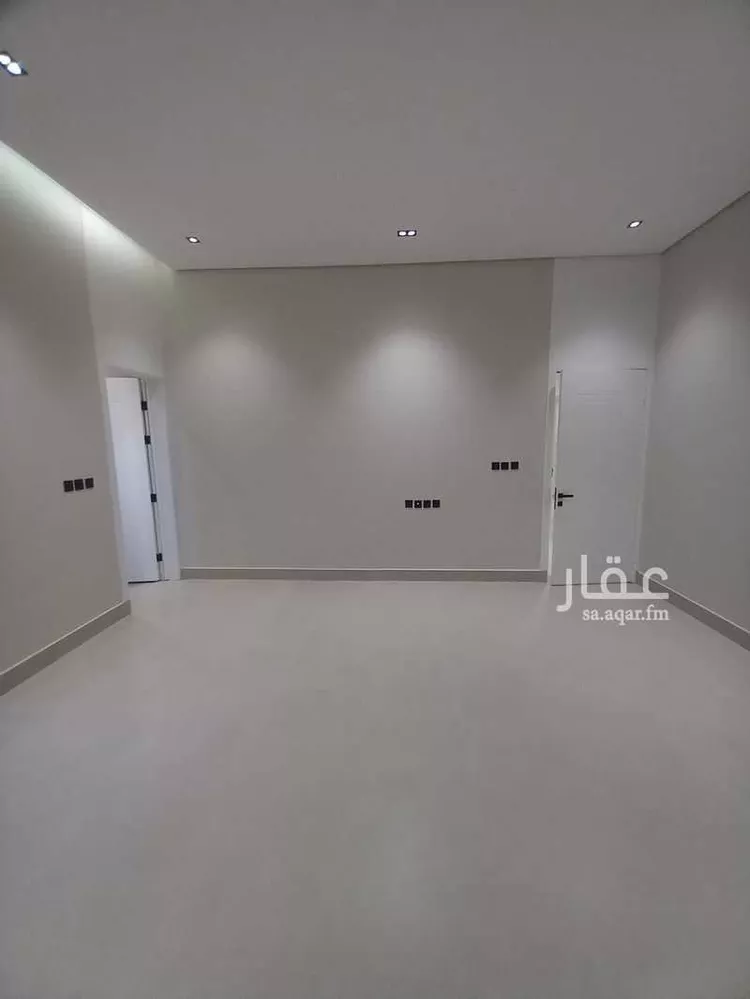 دور للبيع في شارع ياسر بن مالك, حي الورود, مدينة المزاحمية, منطقة الرياض 24