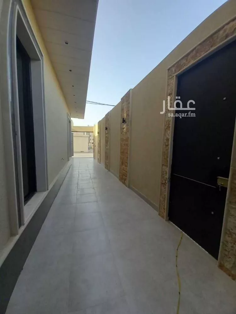 دور للبيع في شارع ياسر بن مالك, حي الورود, مدينة المزاحمية, منطقة الرياض 27