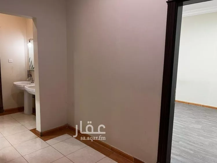 فيلا للإيجار في شارع زيد بن الخطاب, حي الفيصلية, مدينة الدرعية, منطقة الرياض صورة 3