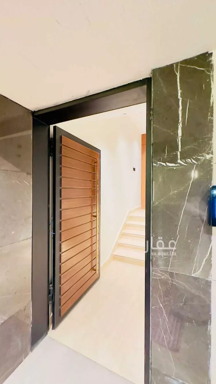 دور للبيع في شارع أحمد المستنير, حي النرجس, مدينة الرياض, منطقة الرياض صورة 4