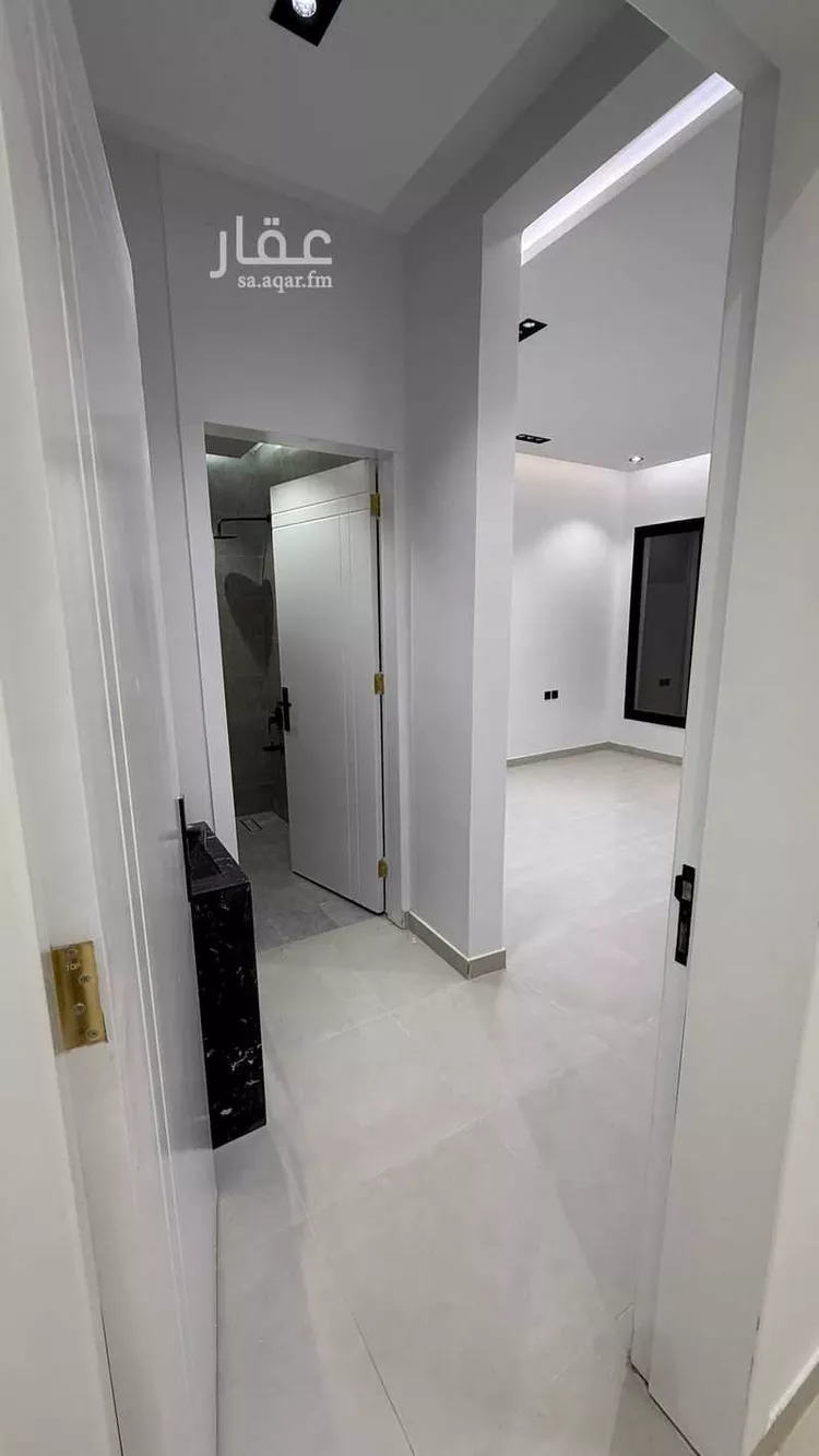 Floor for Sale in Riyadh Al Janadriyah صورة 4