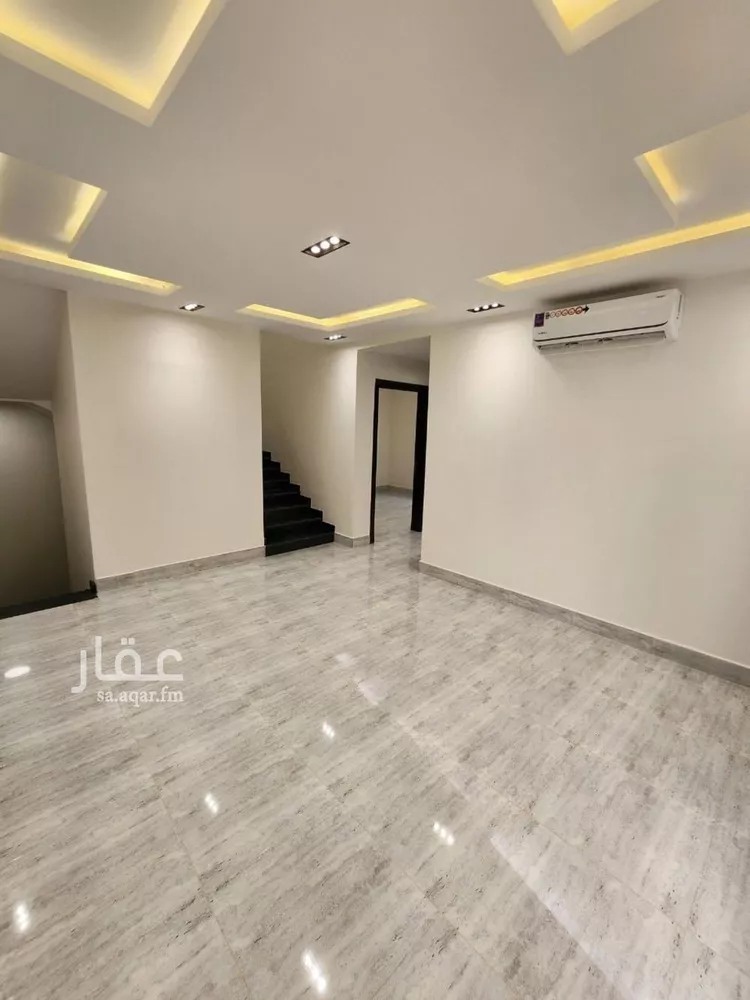 فيلا للإيجار في شارع حسين الجزيري, حي المهدية, مدينة الرياض, منطقة الرياض صورة 4
