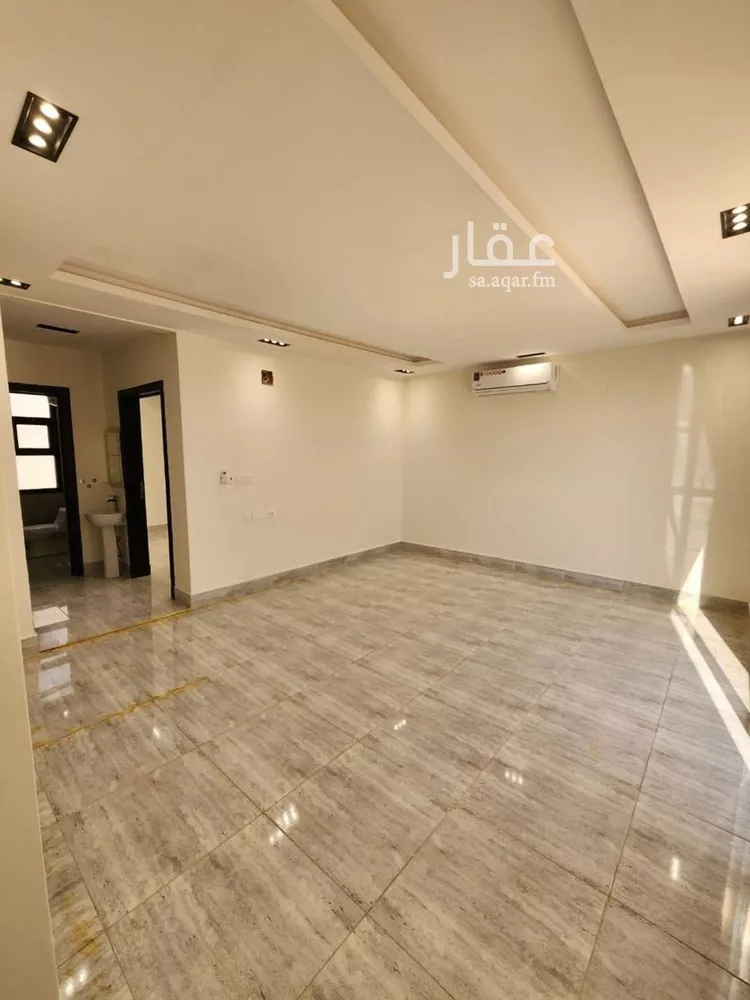 فيلا للإيجار في شارع حسين الجزيري, حي المهدية, مدينة الرياض, منطقة الرياض صورة 3
