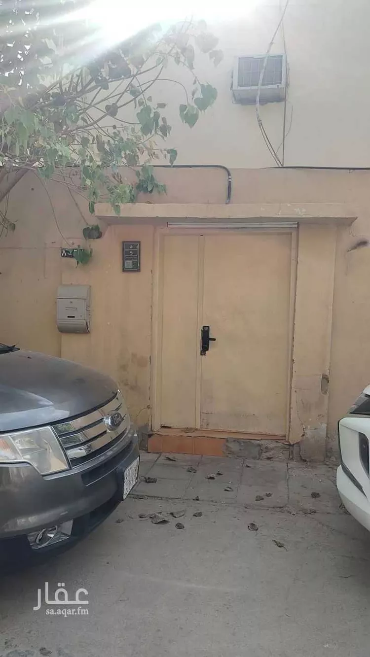 فيلا للبيع في شارع أبي غالب الصباغ, حي الملز, مدينة الرياض, منطقة الرياض صورة 2