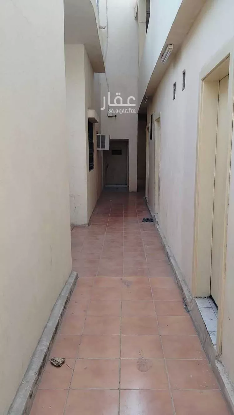 فيلا للبيع في شارع أبي غالب الصباغ, حي الملز, مدينة الرياض, منطقة الرياض