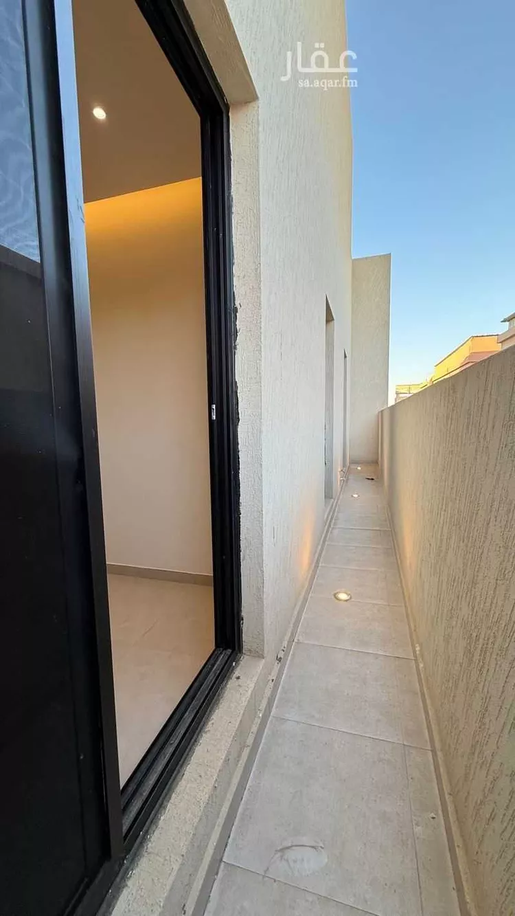 دور للبيع في شارع البطريق, حي السلام, مدينة الرياض, منطقة الرياض صورة 5