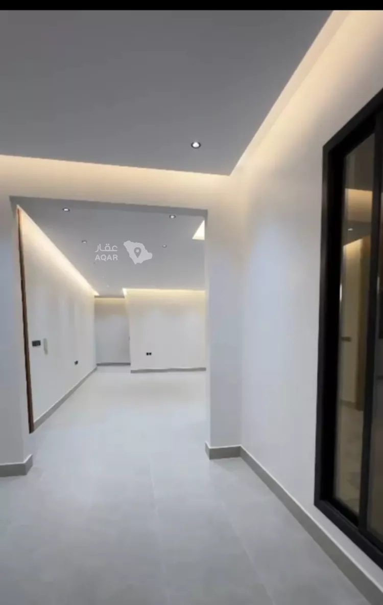 Floor for Sale in Riyadh Al Janadriyah 7