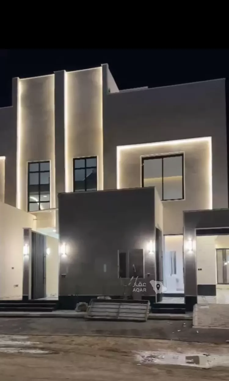 Floor for Sale in Riyadh Al Janadriyah 8