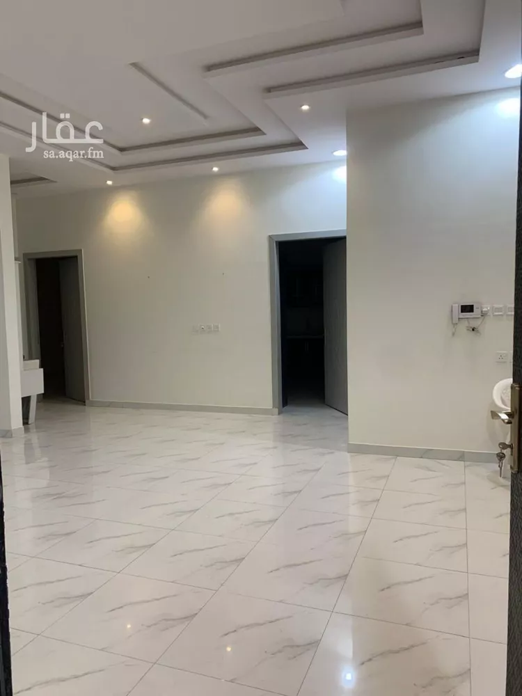 فيلا للبيع في شارع جبل الكرمل, حي القادسية, مدينة الرياض, منطقة الرياض صورة 5