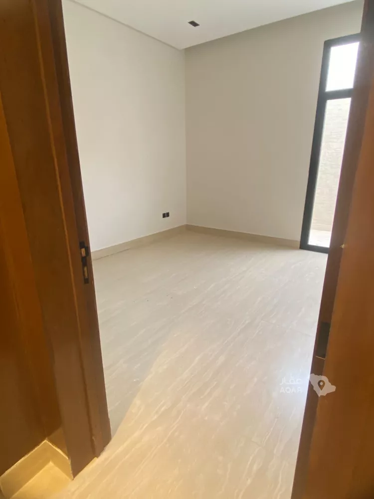Floor for Sale in Riyadh Ar Rimal 19