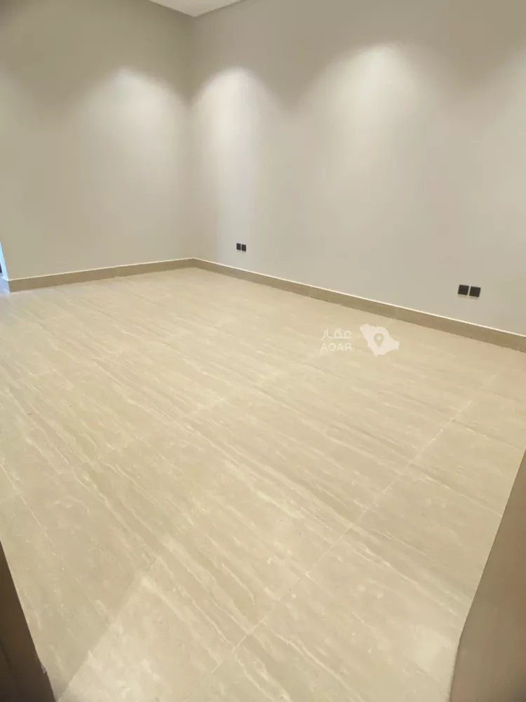 Floor for Sale in Riyadh Ar Rimal 12