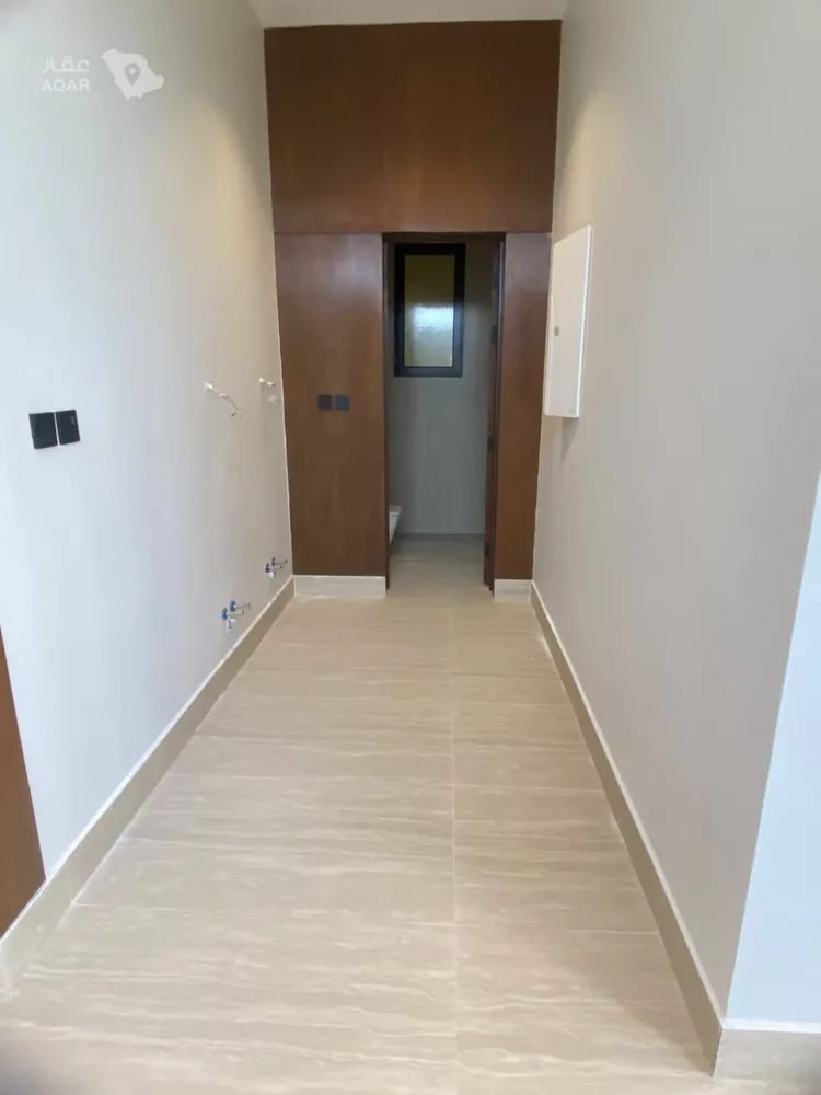 Floor for Sale in Riyadh Ar Rimal 17