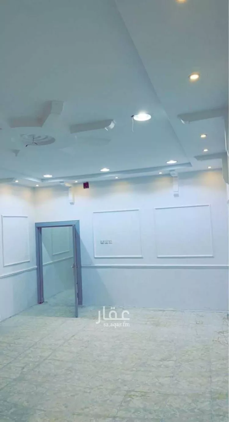 فيلا للبيع في شارع علي ابن ابي بكر السلمي, حي الخالدية, مدينة عنيزة, منطقة القصيم صورة 4