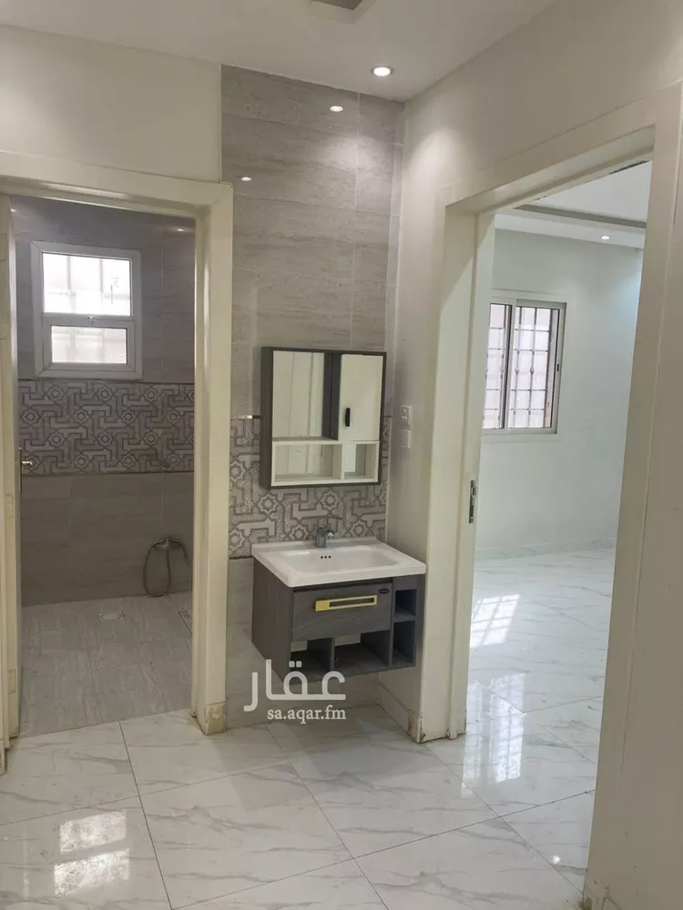 دور للإيجار في شارع ثابت بن وديعة, حي العوالي, مدينة الرياض, منطقة الرياض