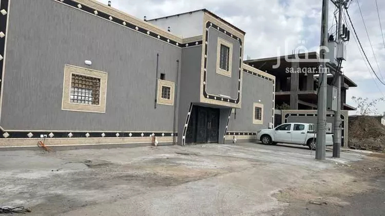 عمارة للبيع في شارع الحجرة - جرداء بني علي, حي القرى, مدينة القرى, منطقة الباحة صورة 2