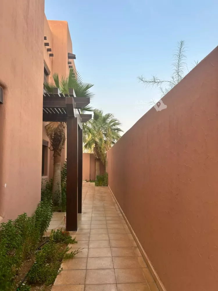 فيلا للبيع في شارع الملقاه 370, حي الملقا, مدينة الدرعية, منطقة الرياض 2