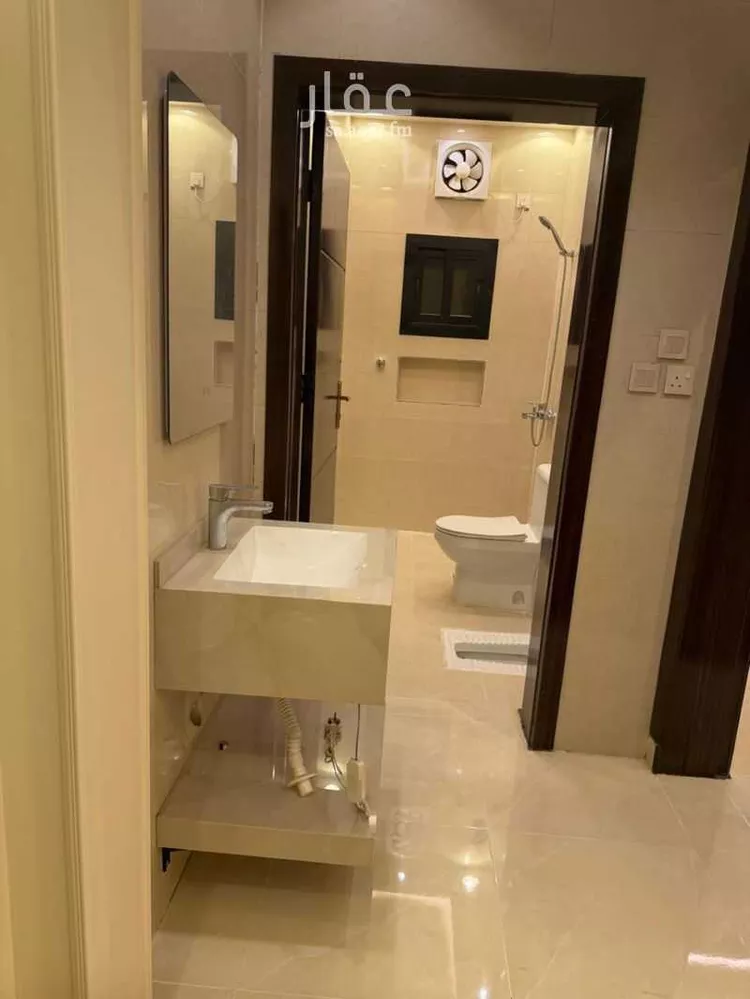 Floor for Sale in Al Jumum Al Ghozaait
