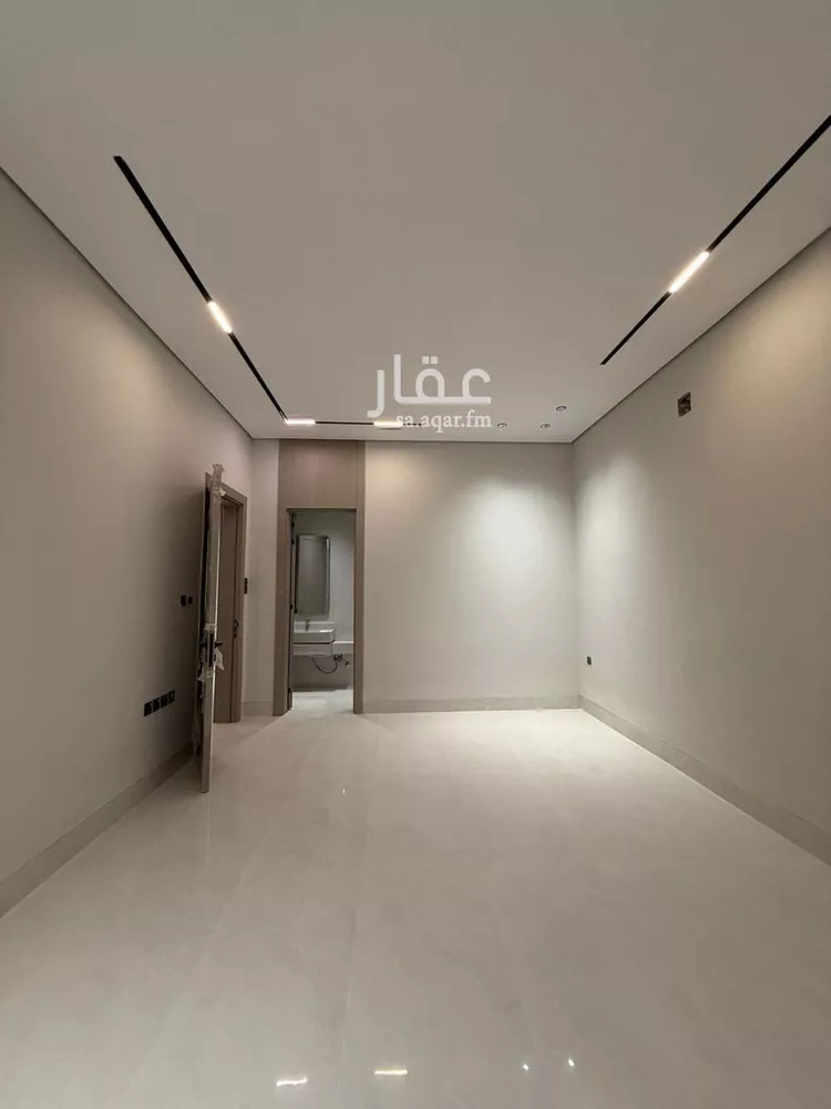 فيلا للبيع في شارع السيل الكبير, حي المهدية, مدينة الرياض, منطقة الرياض 14