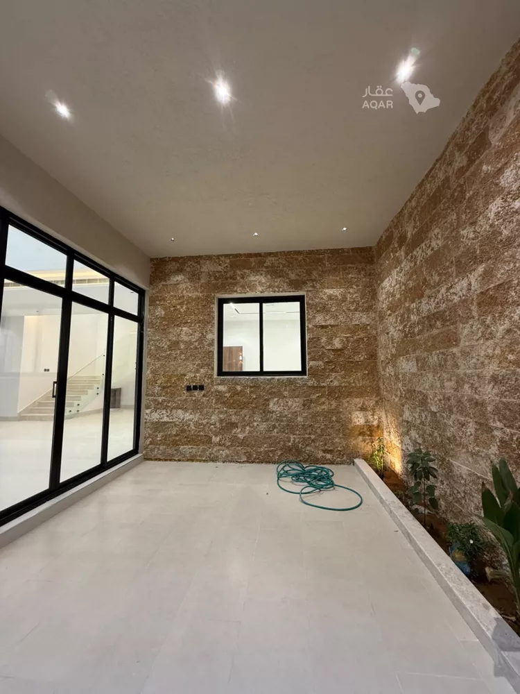 Villa for Sale in Riyadh Al Mahdiyah 17