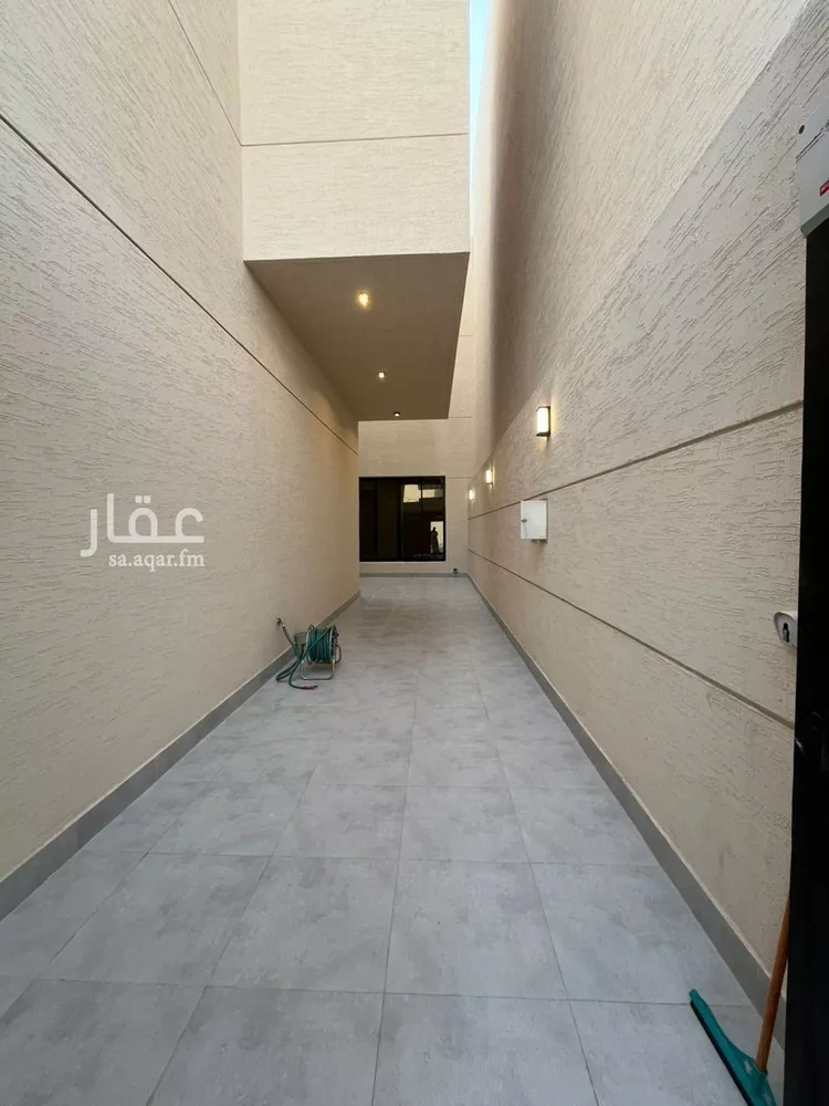 فيلا للبيع في شارع عبداللطيف بن المبارك, حي المهدية, مدينة الرياض, منطقة الرياض صورة 4