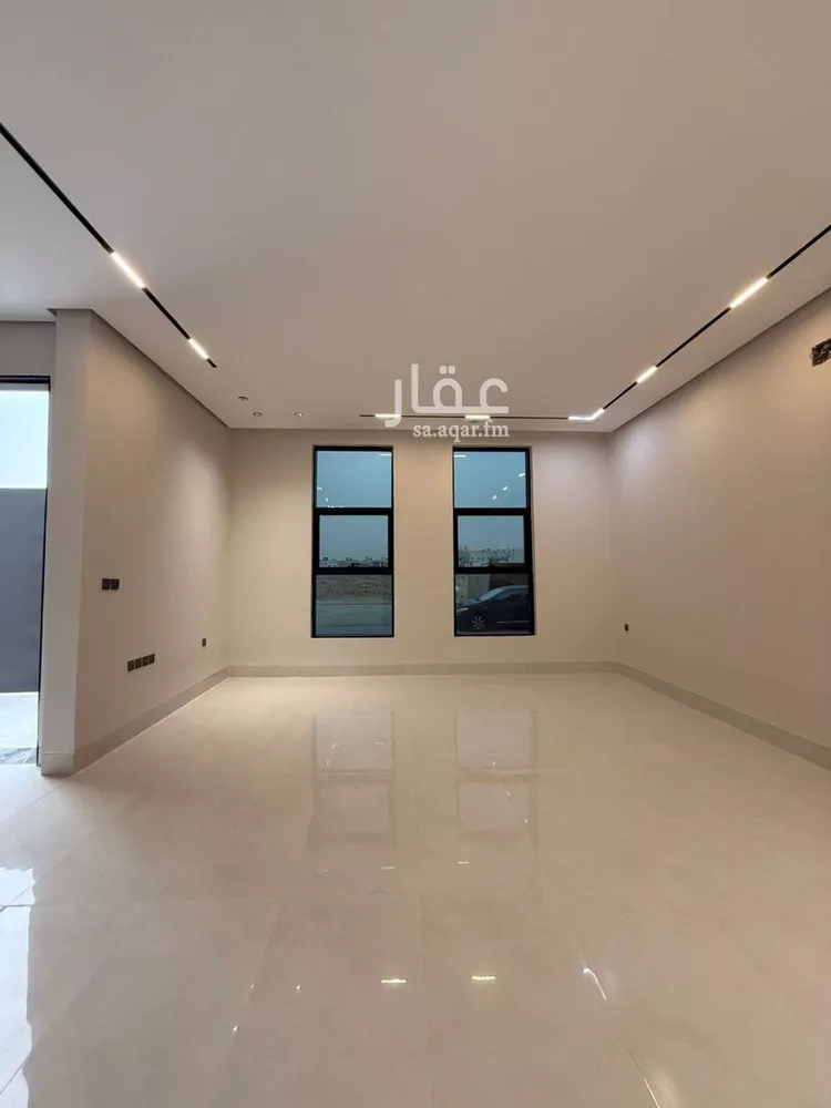 فيلا للبيع في شارع السيل الكبير, حي المهدية, مدينة الرياض, منطقة الرياض 7