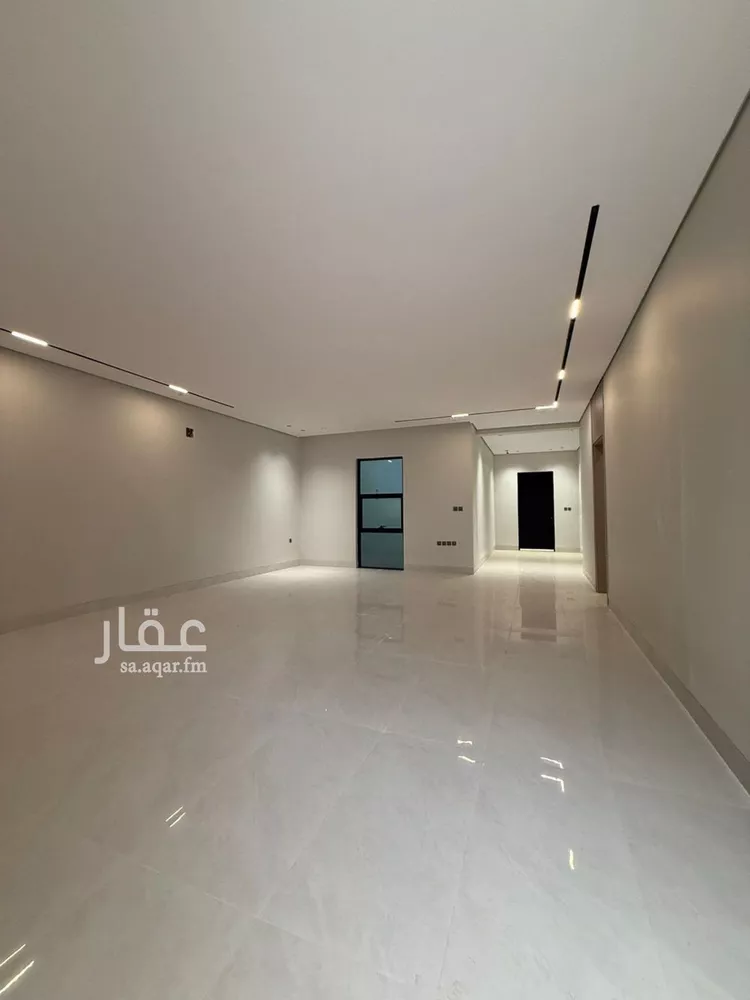 فيلا للبيع في شارع السيل الكبير, حي المهدية, مدينة الرياض, منطقة الرياض 8