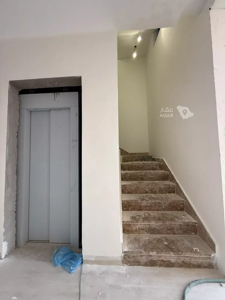 Building for Sale in Riyadh Al Mahdiyah صورة 2
