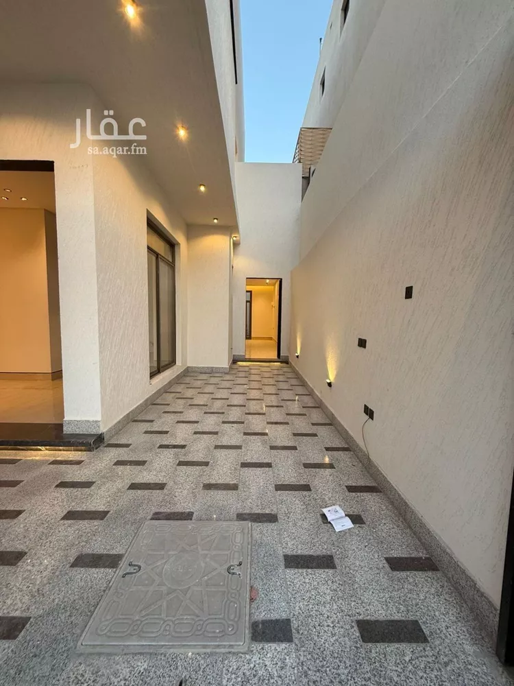 فيلا للبيع في شارع عمر بن عبدالقادر مفتي, حي المهدية, مدينة الرياض, منطقة الرياض صورة 3