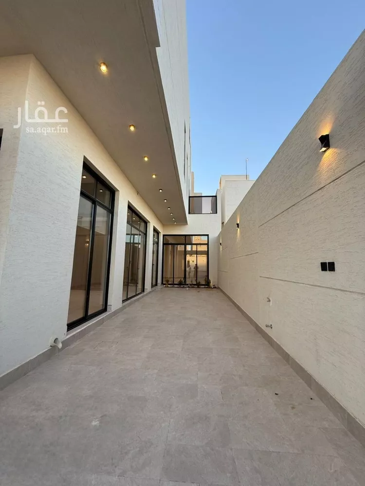 فيلا للبيع في شارع عبداللطيف بن المبارك, حي المهدية, مدينة الرياض, منطقة الرياض صورة 5