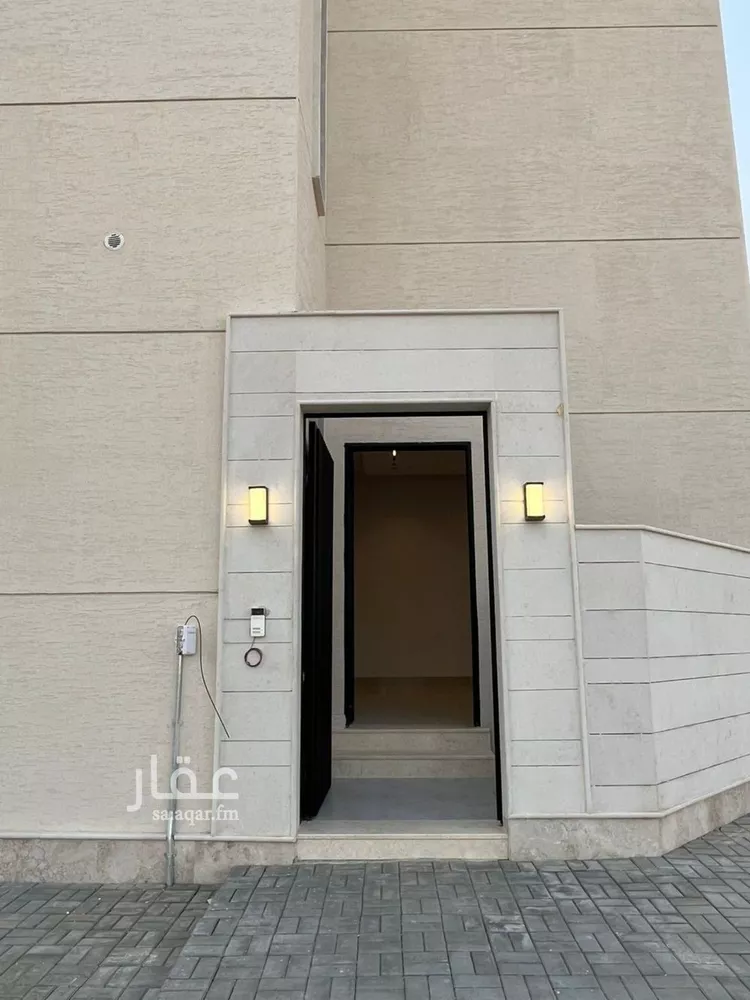 فيلا للبيع في شارع عبداللطيف بن المبارك, حي المهدية, مدينة الرياض, منطقة الرياض صورة 3