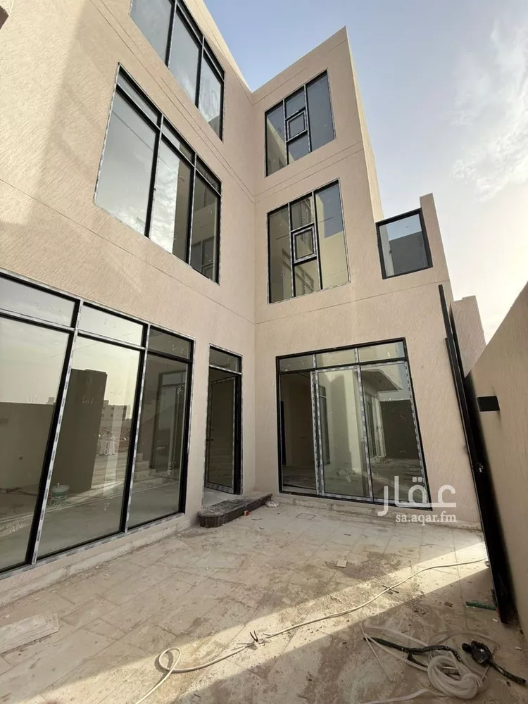 فيلا للبيع في شارع إبراهيم بن علي بن علوي, حي المهدية, مدينة الرياض, منطقة الرياض صورة 4