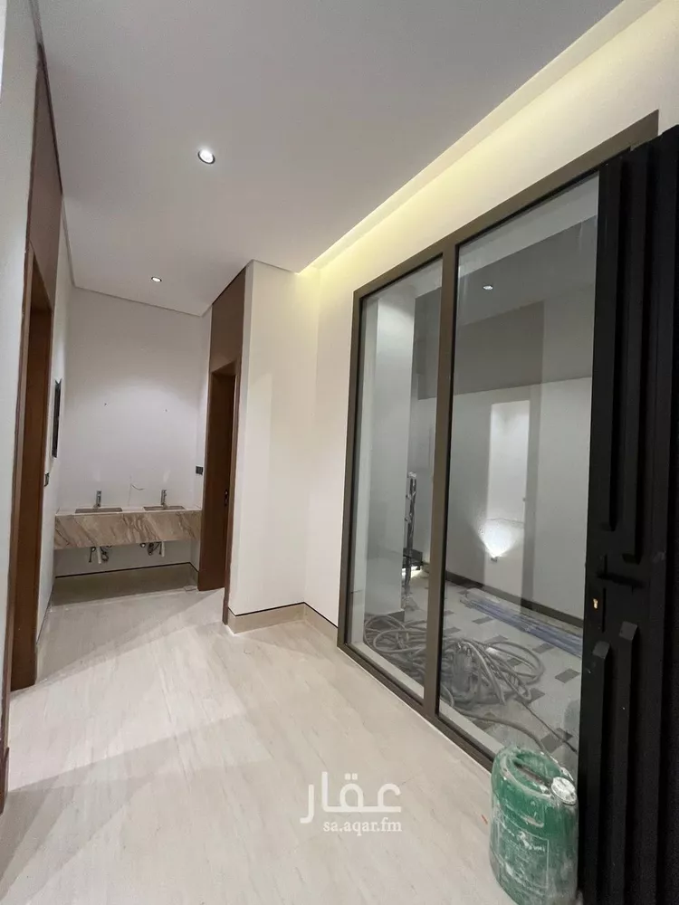 فيلا للبيع في شارع عبداللطيف بن المبارك, حي المهدية, مدينة الرياض, منطقة الرياض صورة 3