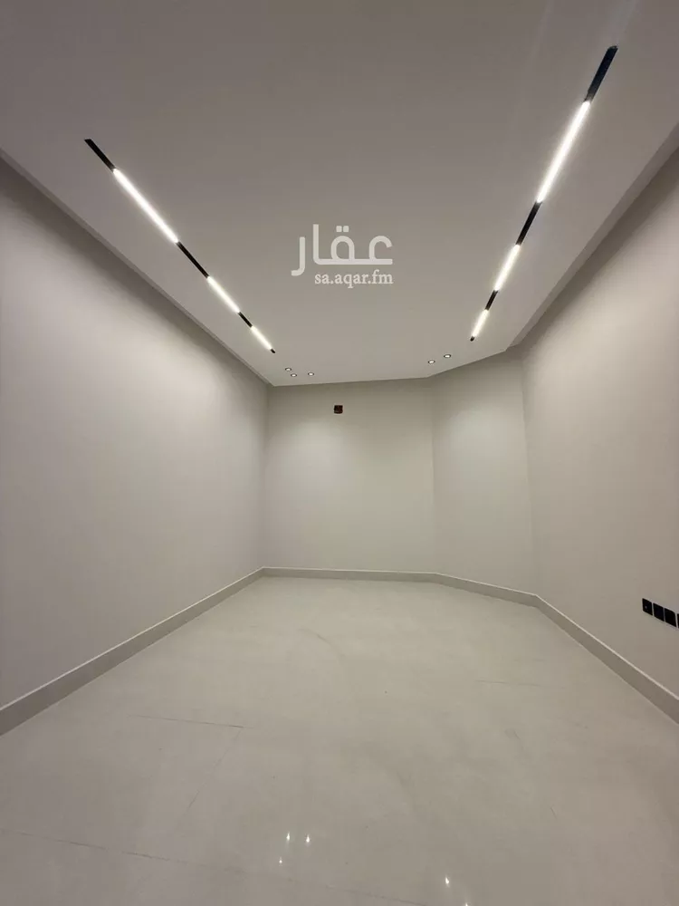 فيلا للبيع في شارع محمد بن هبة الله, حي المهدية, مدينة الرياض, منطقة الرياض 9