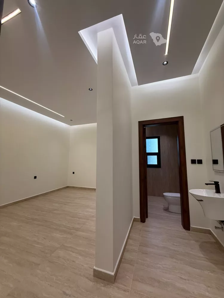 Villa for Sale in Riyadh Al Mahdiyah 4