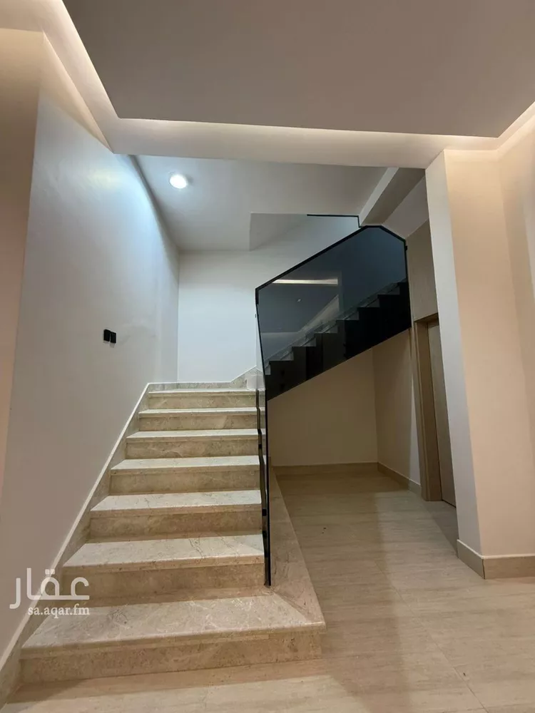 فيلا للبيع في شارع محمد بن هبة الله, حي المهدية, مدينة الرياض, منطقة الرياض 16