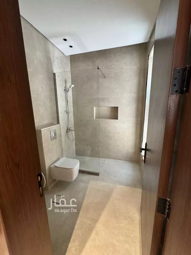 فيلا للإيجار في شارع احمد بن نصر الخفاف, حي العارض, مدينة الرياض, منطقة الرياض صورة 4