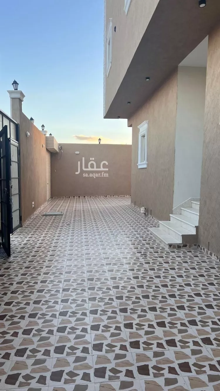 Building for Sale in Medina Al Matar صورة 2