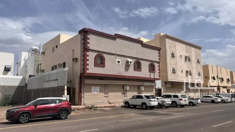 عمارة للبيع في شارع حريث الخزرجي, حي المطار, مدينة المدينة المنورة, منطقة المدينة المنورة صورة 2