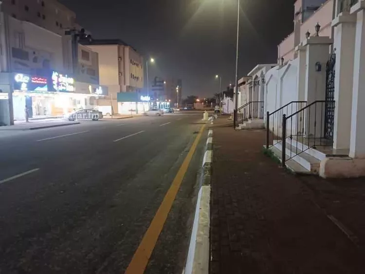 عمارة للبيع في شارع الامير نواف بن عبدالعزيز, حي الخالدية, مدينة الاحساء, المنطقة الشرقية صورة 2