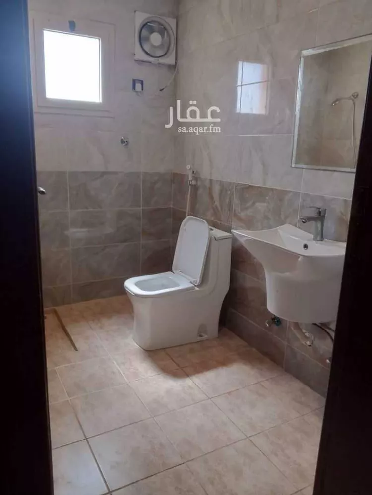 شقة للإيجار في شارع شارع الامام احمد بن حنبل, حي المحمدية 2, مدينة جازان, منطقة جازان صورة 5