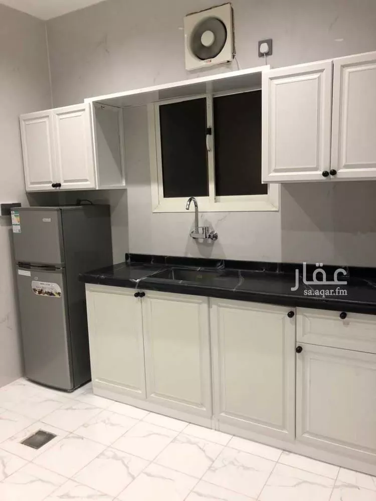 شقة للإيجار في شارع شارع الامام احمد بن حنبل, حي المحمدية 2, مدينة جازان, منطقة جازان صورة 2