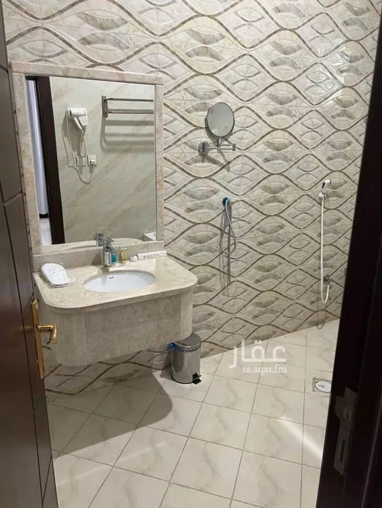 شقة للإيجار في شارع شارع الامام احمد بن حنبل, حي المحمدية 2, مدينة جازان, منطقة جازان 8