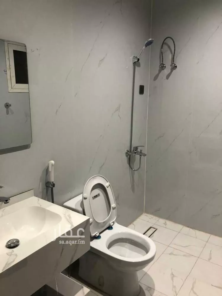 شقة للإيجار في شارع شارع الامام احمد بن حنبل, حي المحمدية 2, مدينة جازان, منطقة جازان صورة 5