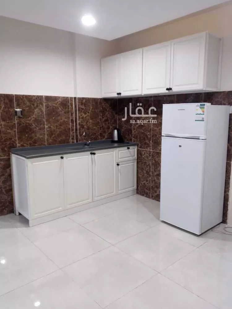 شقة للإيجار في شارع شارع الامام احمد بن حنبل, حي المحمدية 2, مدينة جازان, منطقة جازان صورة 4