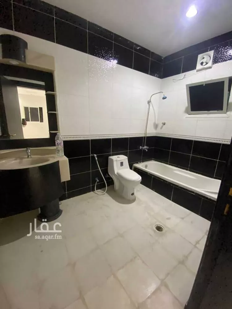 فيلا للإيجار في شارع حسن حسني عبدالوهاب, حي الرمال, مدينة الرياض, منطقة الرياض صورة 5